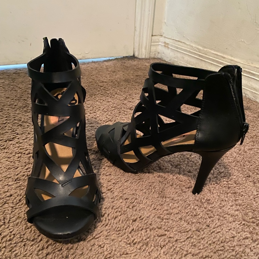 Gorgeous Flattering Black High Heels